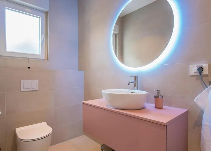 Pet Friendly In Holiday home Mandre