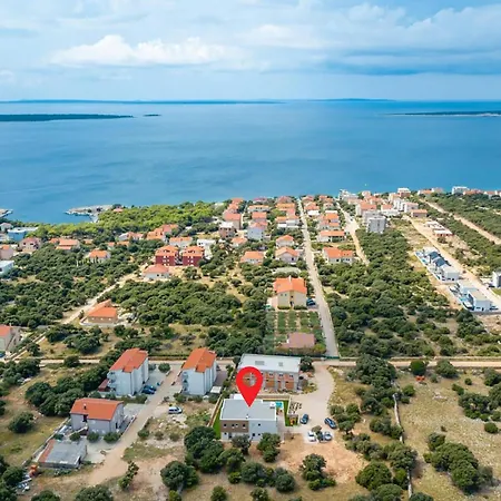 Pet Friendly In Mandre